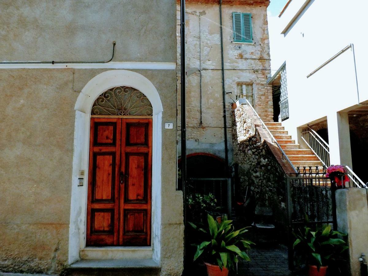 Centralissimo Nel Cuore Del Borgo Suvereto Buitenkant foto
